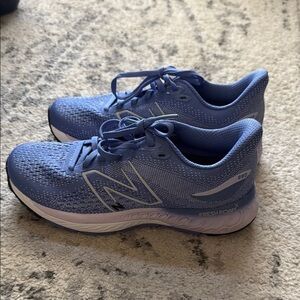 NWOT New Balance 880 Blue Running Shoes, size women’s 5.5